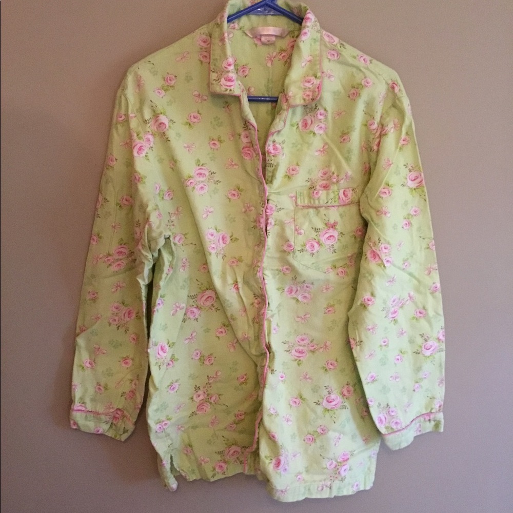 GUC, Victoria’s Secret Flannel Pajama Set, Size M, Light Green & Pink